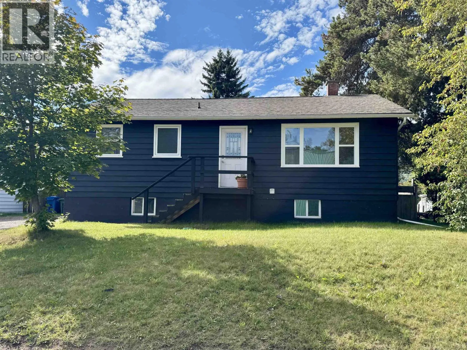 House for rent: 4245 3rd Avenue, Smithers, British Columbia V0J 2N0