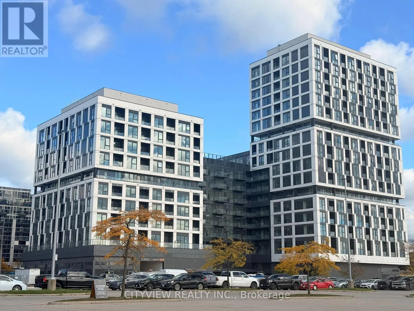 Apartment for rent: 425 - 1007 The Queensway, Toronto, Ontario M8Z 6C7