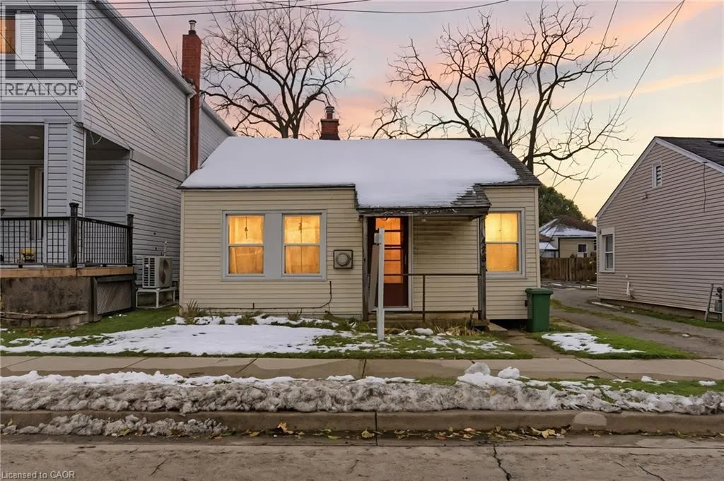 House for rent: 425 Upper Sherman Avenue, Hamilton, Ontario L8V 3L4