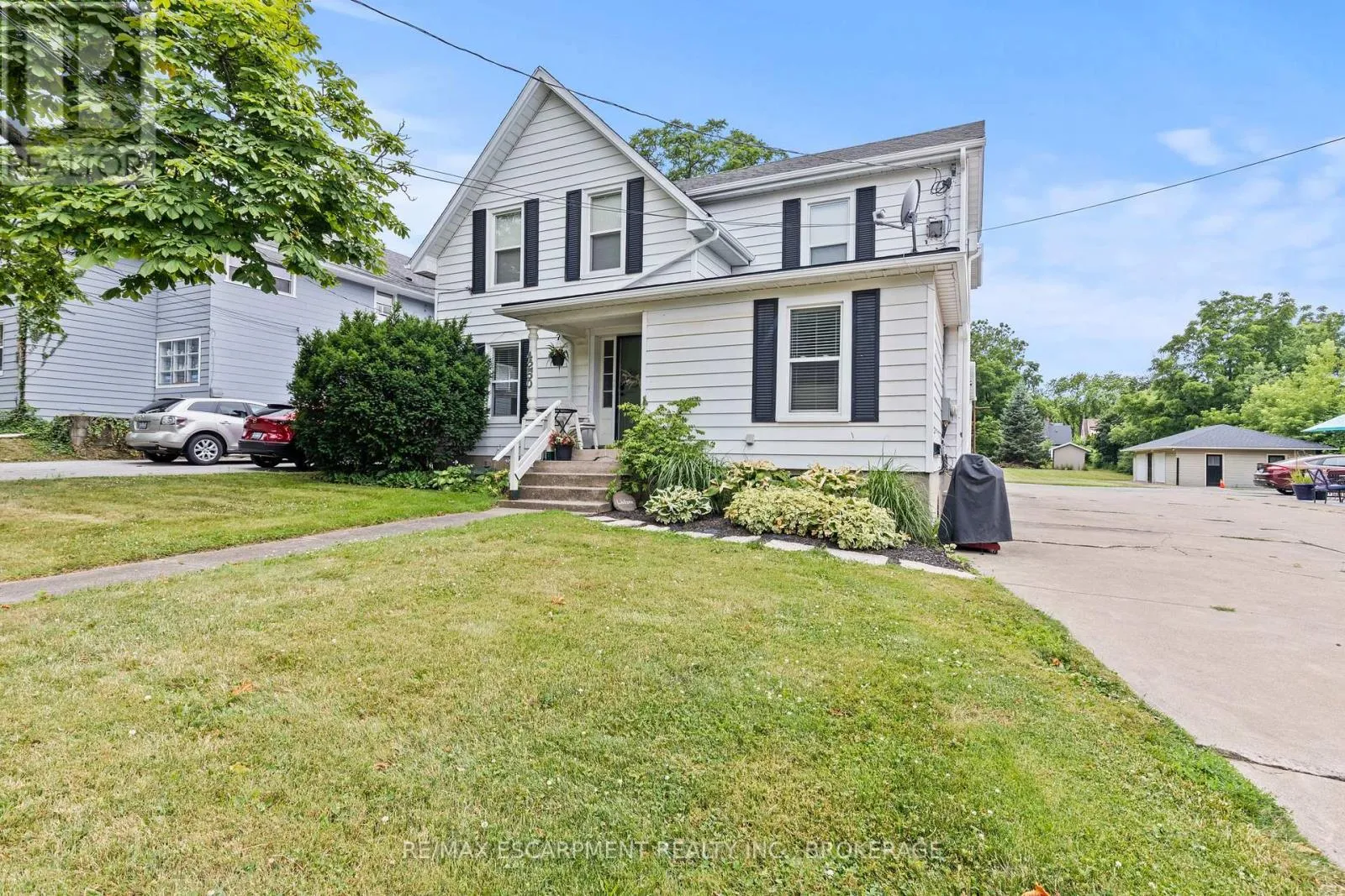 Triplex for rent: 4250 William Street, Lincoln, Ontario L0R 1B7