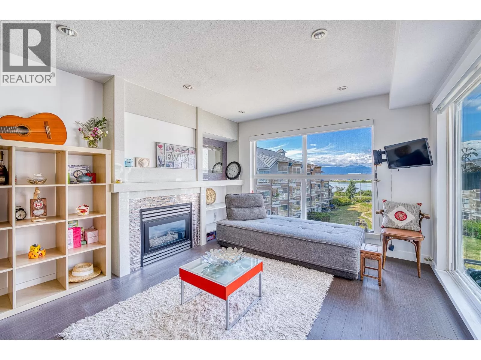 Apartment for rent: 426 5880 Dover Crescent, Richmond, British Columbia V7C 5P5