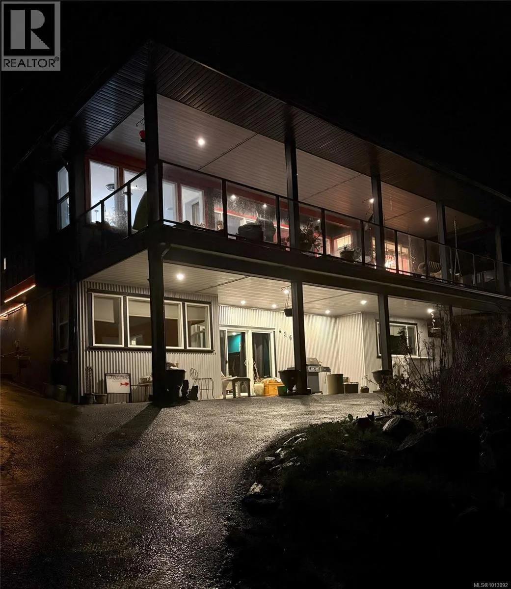 House for rent: 426 Davis Rd, Ladysmith, British Columbia V0R 2E0