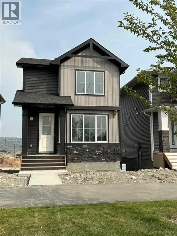 House for rent: 426 River Avenue, Cochrane, Alberta T4C 3B8