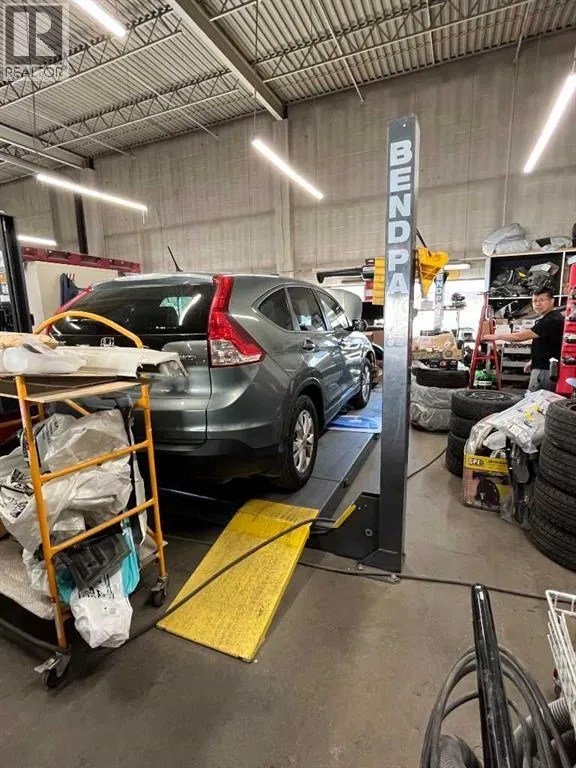 4261 23 Street Ne, Calgary, Alberta T2E 6Y2