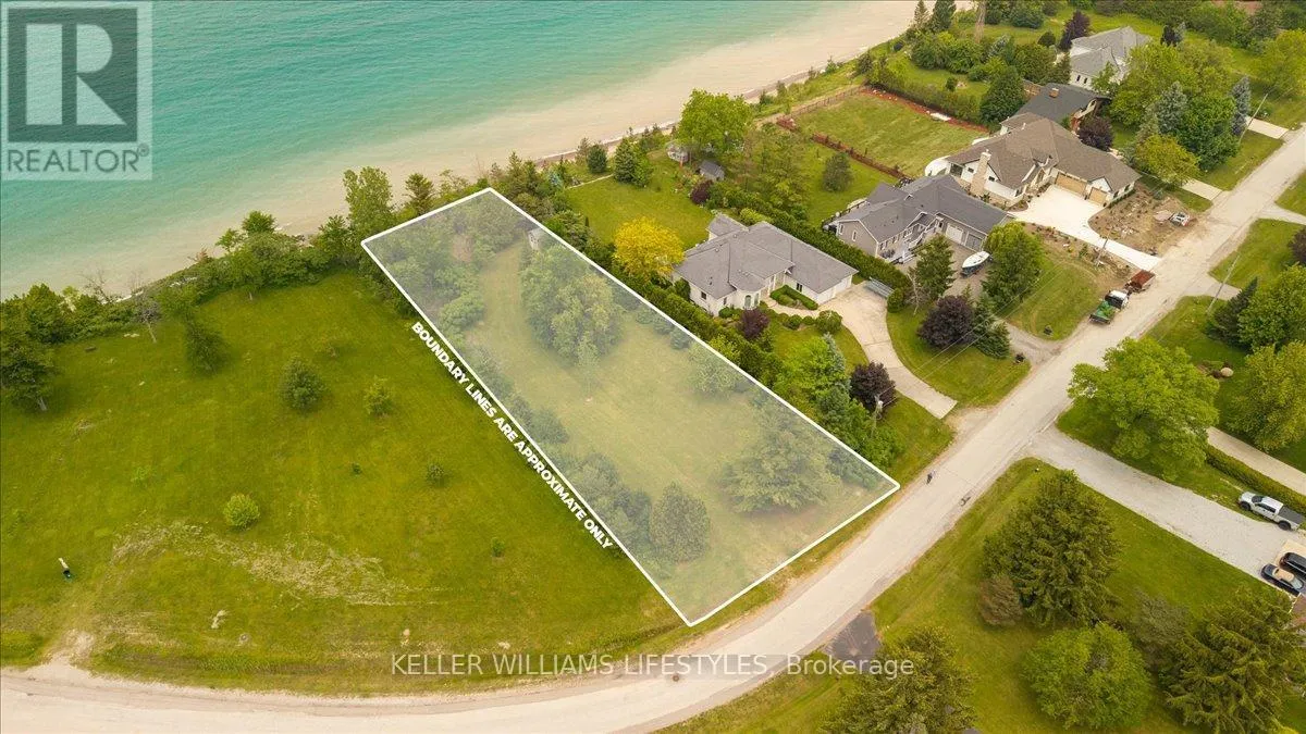 4262 Bluepoint Drive, Plympton-Wyoming, Ontario N0N 1J6