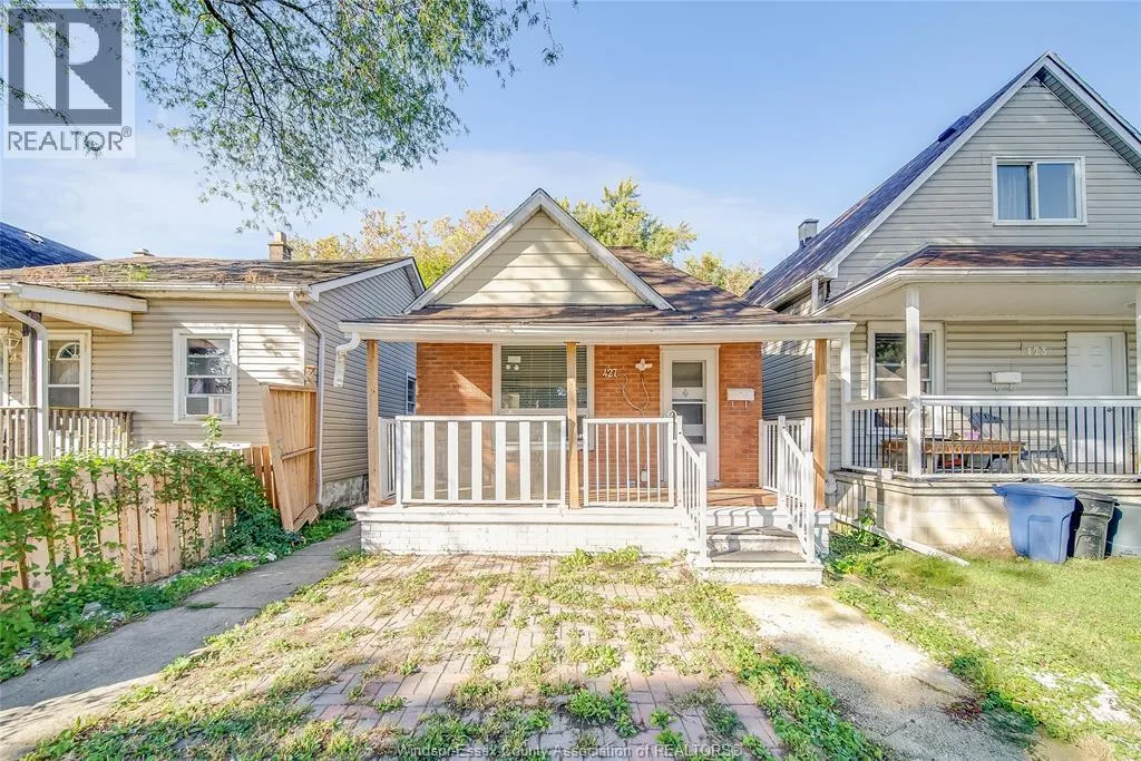 House for rent: 427 Bridge Avenue, Windsor, Ontario N9B 2M3