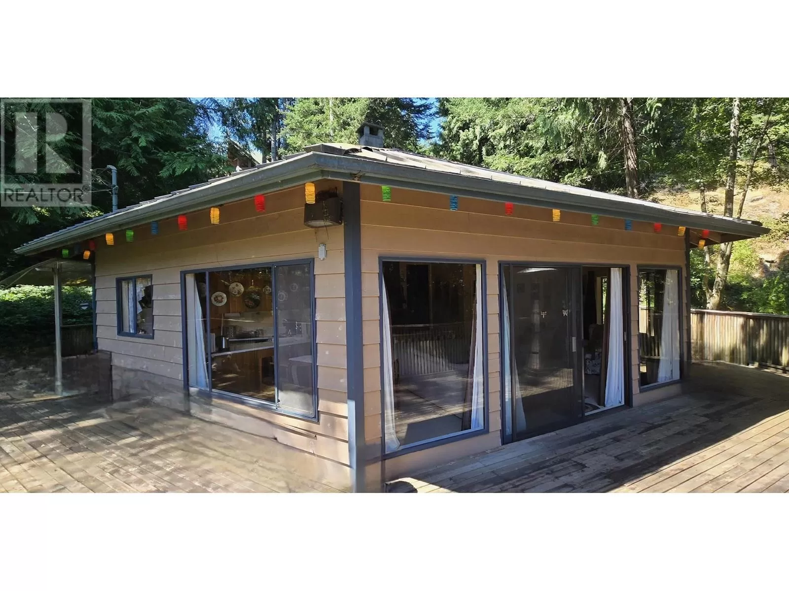 House for rent: 427 Collingwood Road, Keats Island, British Columbia V0N 1V0