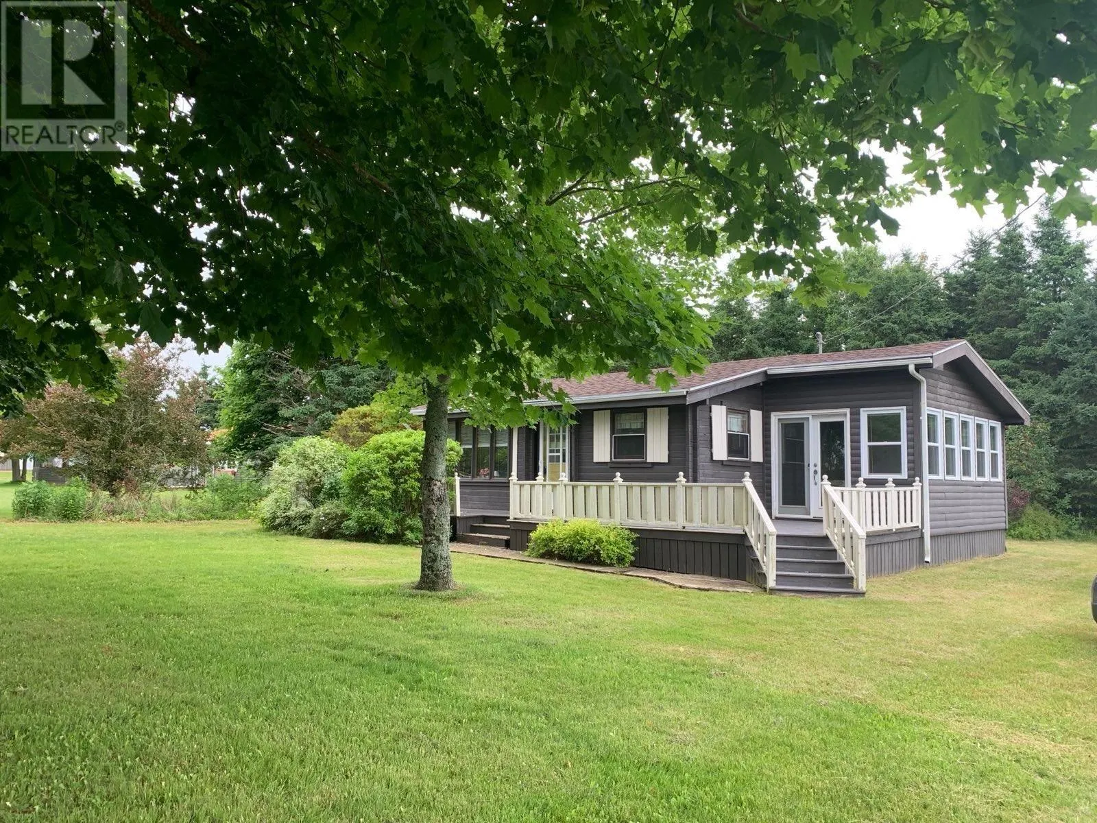 Recreational for rent: 427 Macaulays Wharf Road, Mount Buchanan, Prince Edward Island C0A 1A0