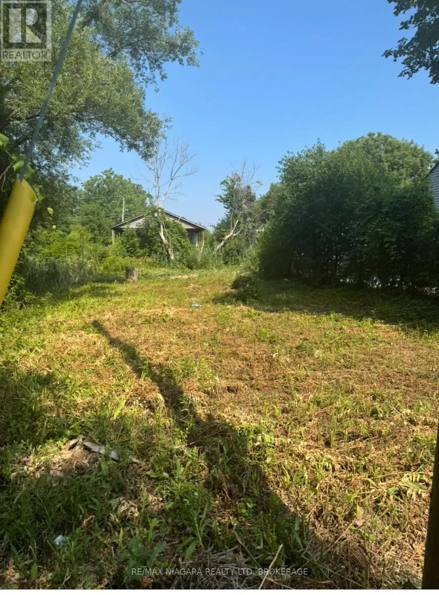 4278 Fifth Avenue, Niagara Falls, Ontario L2E 4R2