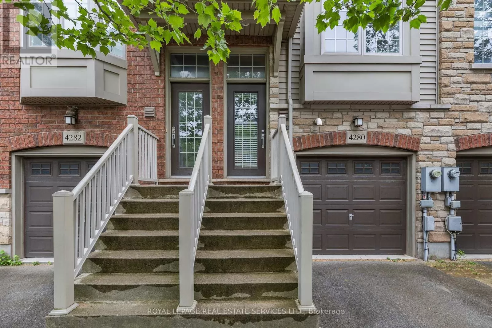 Row / Townhouse for rent: 4280 Ingram Common, Burlington, Ontario L7L 0C4