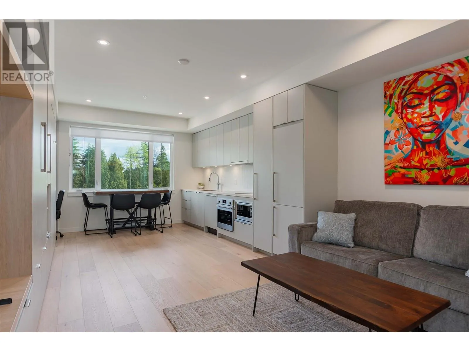 Apartment for rent: 4280 Red Mountain Road Unit# 115, Rossland, British Columbia V0G 1Y0