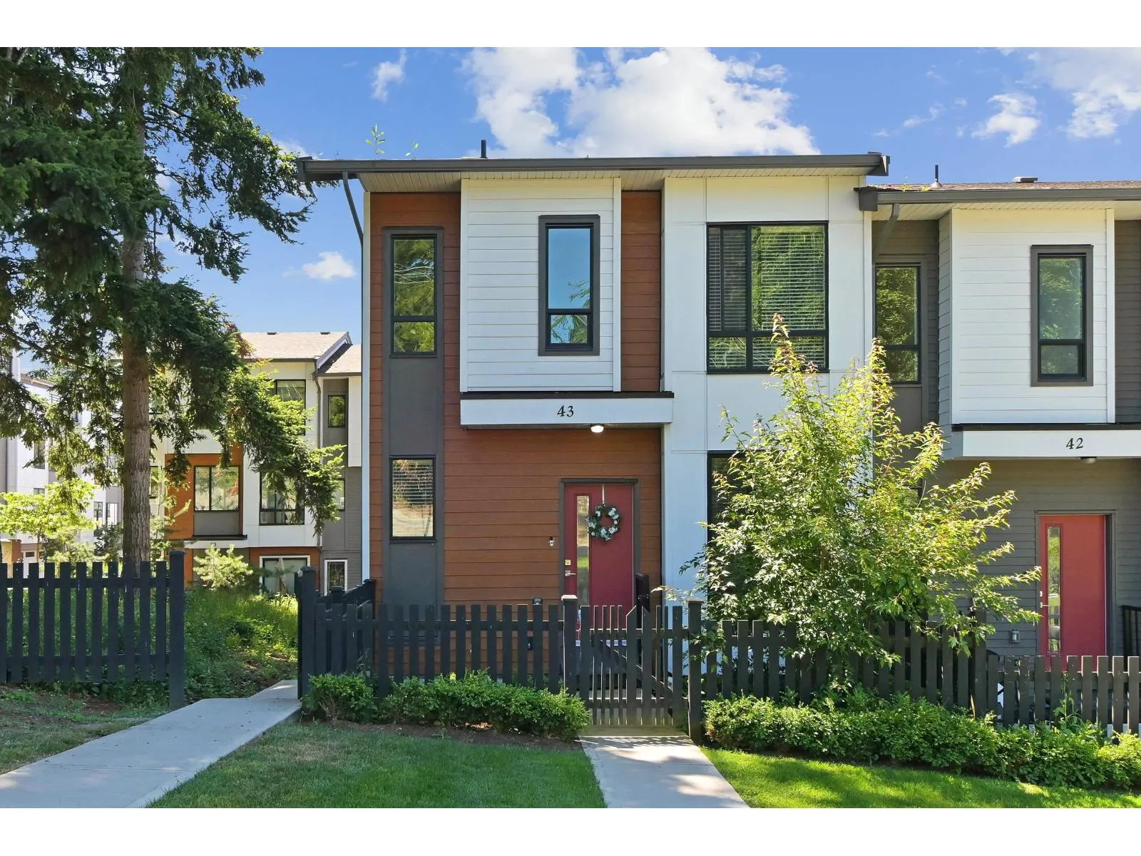 Row / Townhouse for rent: 43 16433 19 Avenue, Surrey, British Columbia V3Z 0Z1