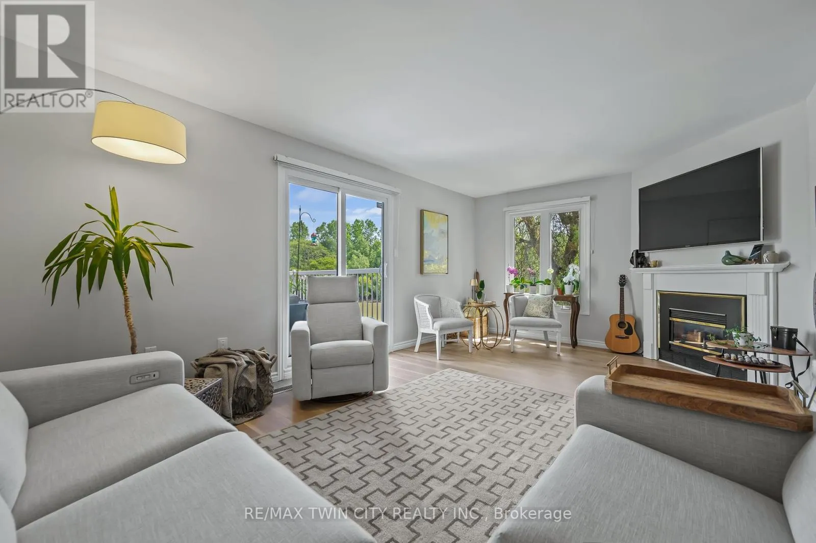 Row / Townhouse for rent: 43 - 301 Carlow Road, Central Elgin, Ontario N5L 1B8