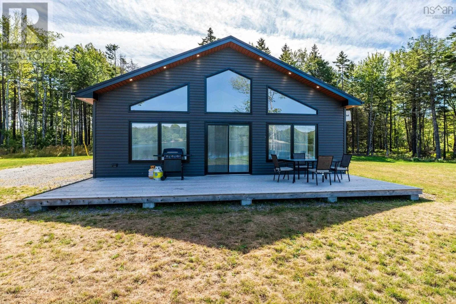 House for rent: 43 Belliveau Lake Estates Road, Belliveaus Cove, Nova Scotia B0W 1J0