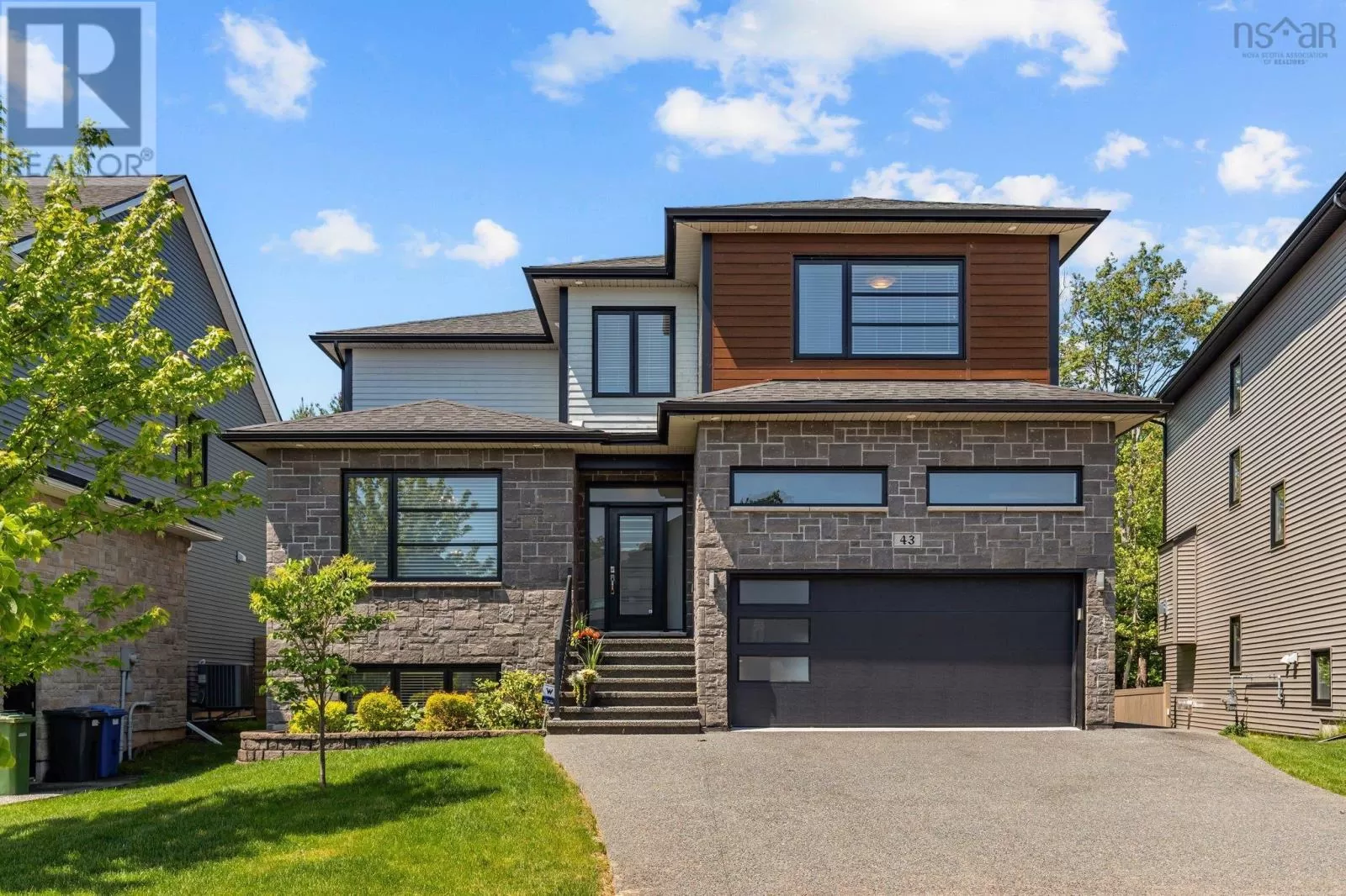 House for rent: 43 Crownridge Drive, Bedford, Nova Scotia B4B 0X4