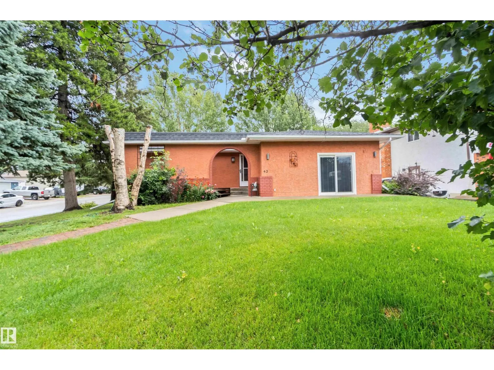 House for rent: 43 Georgian Wy, Sherwood Park, Alberta T8A 2V3