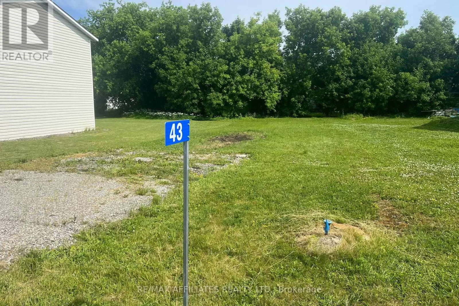 43 King Street, Montague, Ontario K7A 3E2