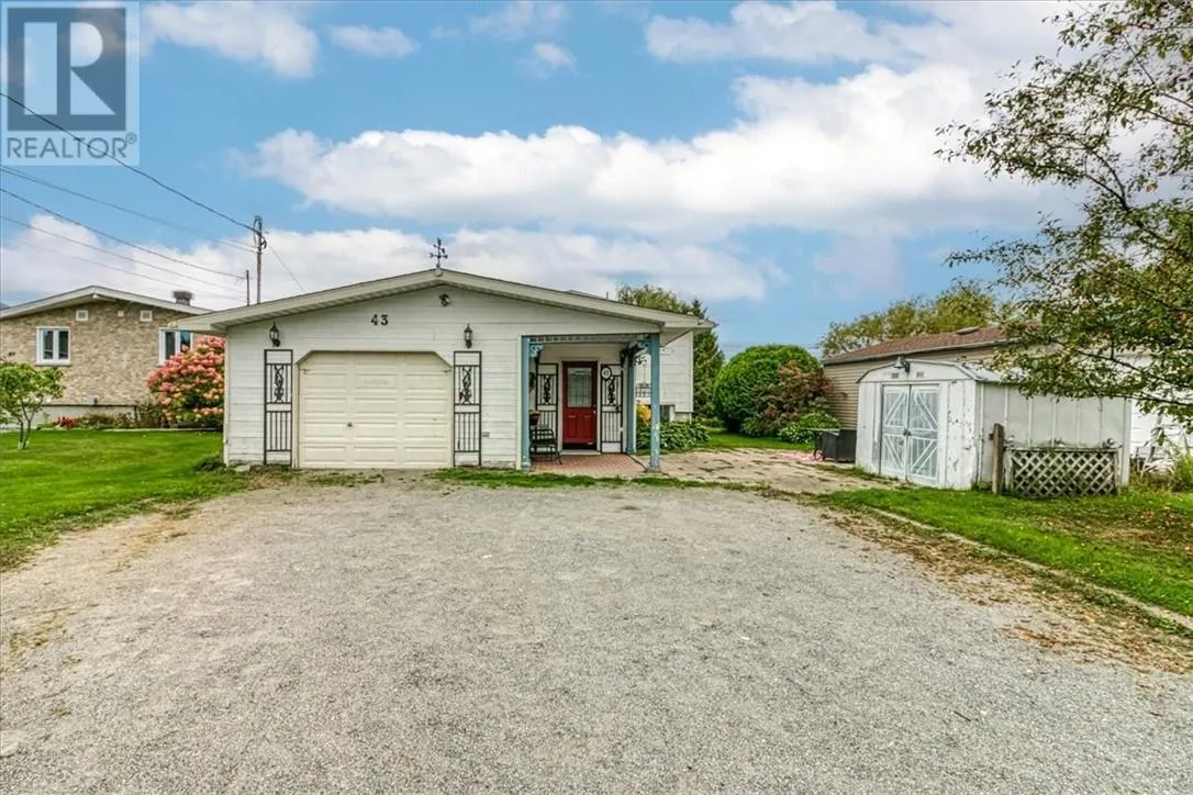 House for rent: 43 Laurier Street E, Azilda, Ontario P0M 1B0