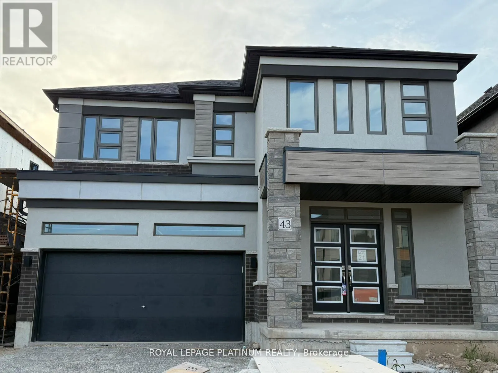 House for rent: 43 Mckernan Avenue, Brantford, Ontario N3V 0C2