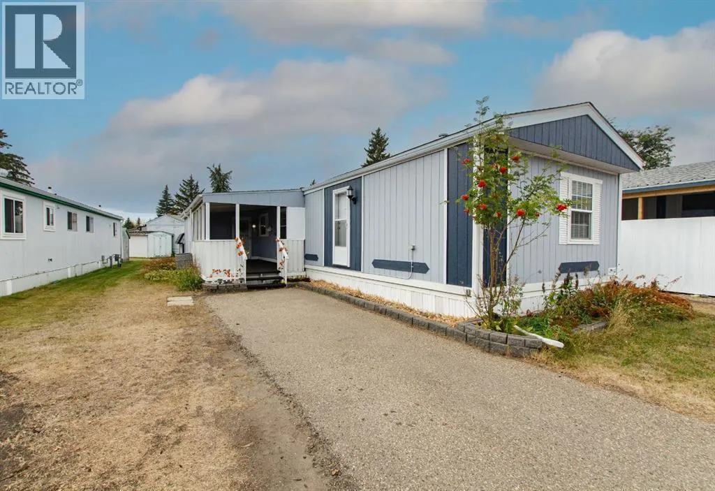 Mobile Home for rent: 43 Parkside Drive, Red Deer, Alberta T4P 1K1