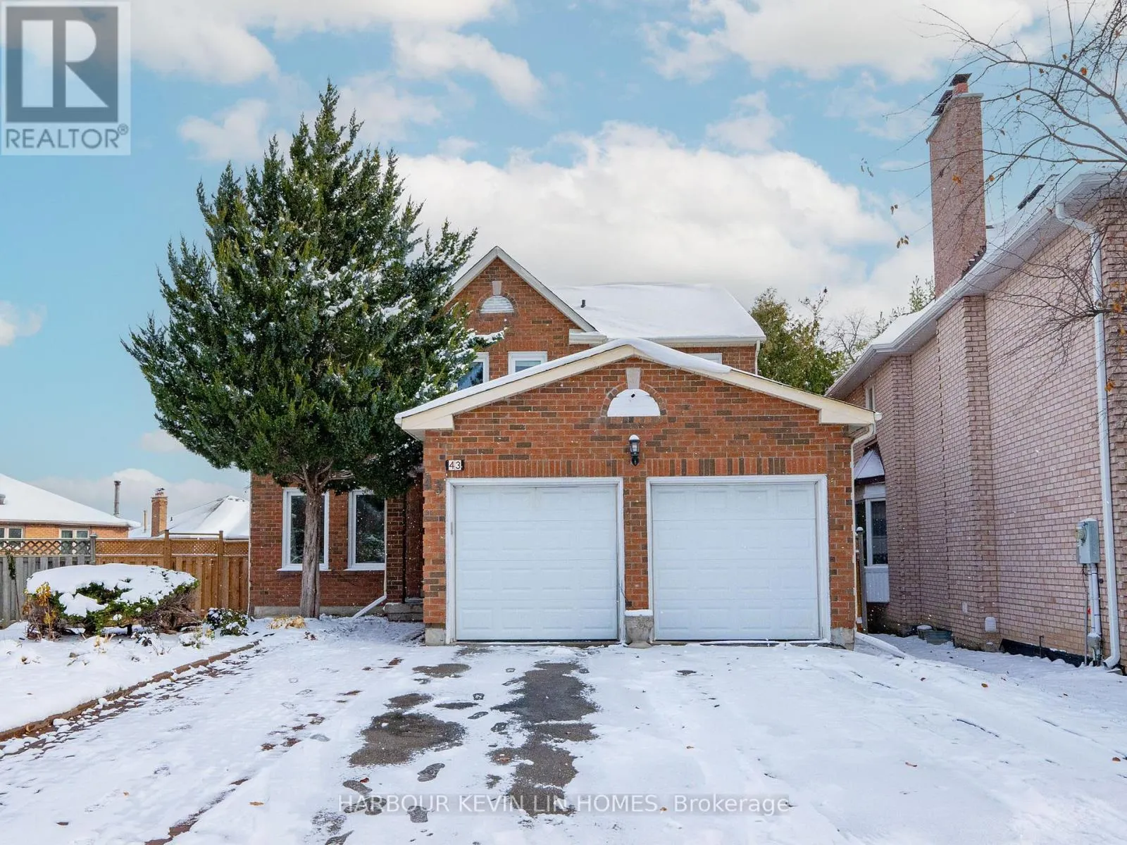 House for rent: 43 Piccadilly Road, Richmond Hill, Ontario L4B 1S9