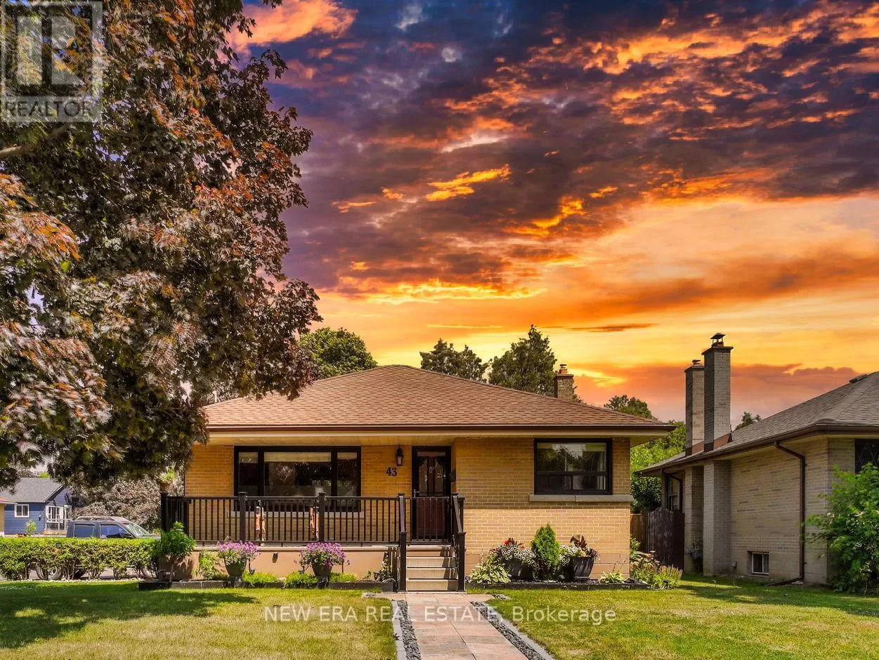 House for rent: 43 Rowanwood Avenue, Brantford, Ontario N3S 7C1