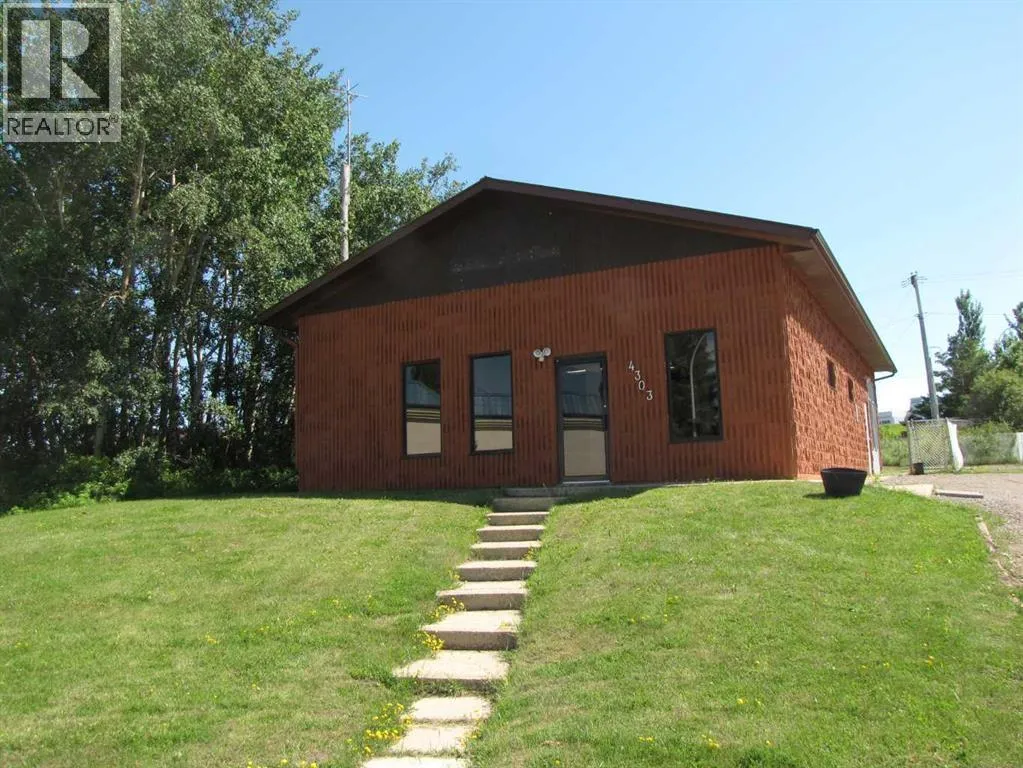 Commercial Mix for rent: 4303 And 4301 49 Street, Innisfail, Alberta T4G 1S6