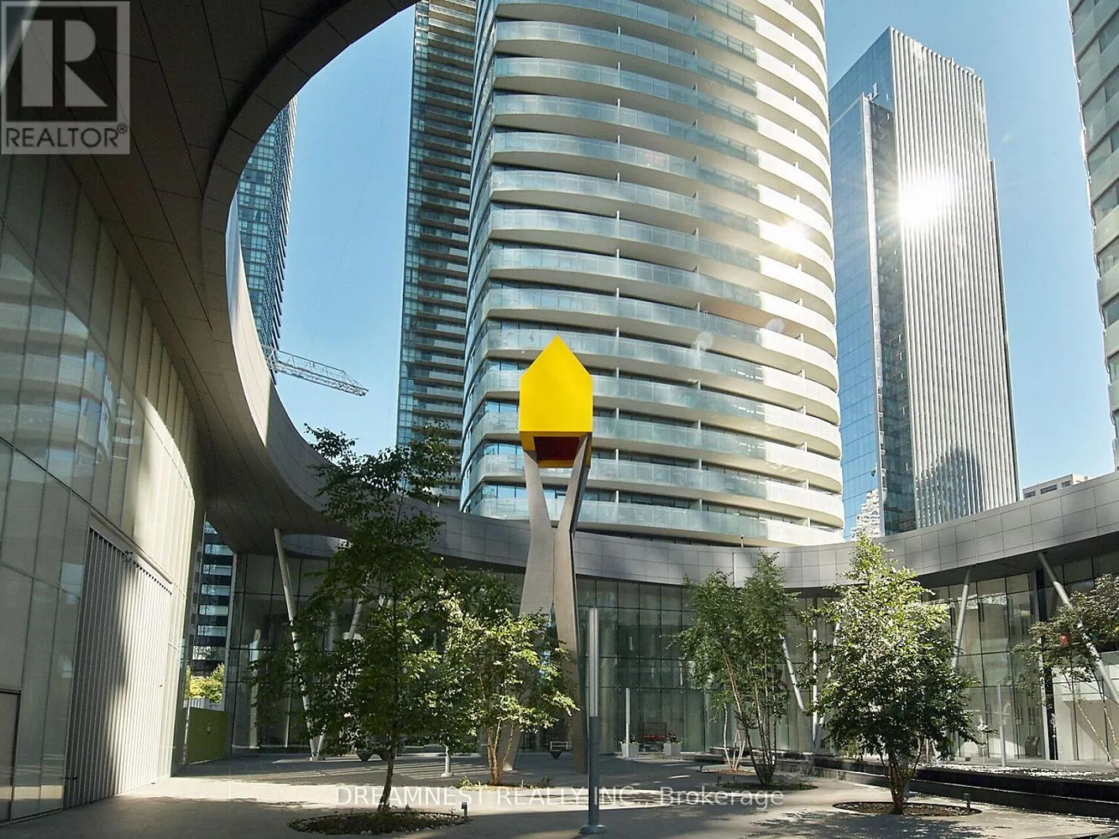 Apartment for rent: 4304 - 14 York Street, Toronto, Ontario M5J 2Z2