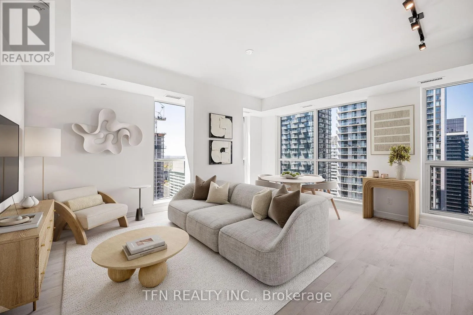 Apartment for rent: 4305 - 327 King Street W, Toronto, Ontario M5V 0W7