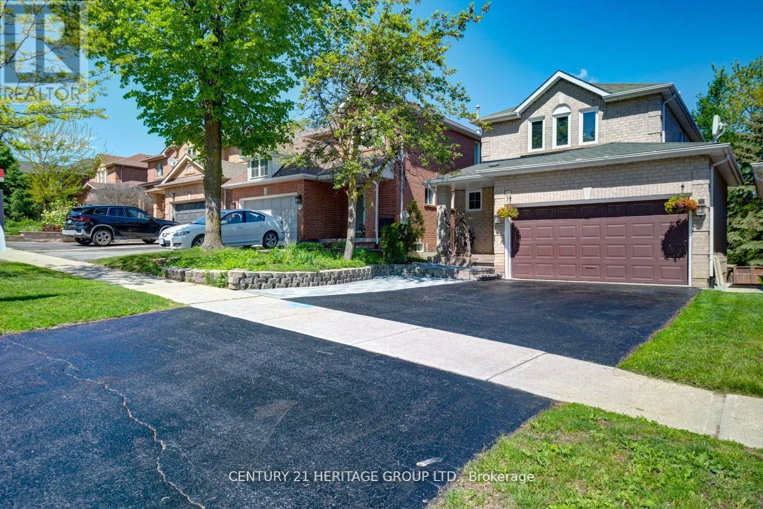 House for rent: 431 Carruthers Avenue, Newmarket, Ontario L3X 2C1