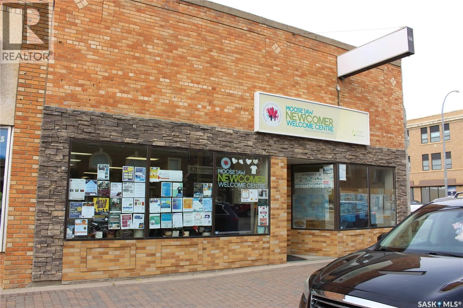 Retail for rent: 432 Main Street N, Moose Jaw, Saskatchewan S6H 3K2