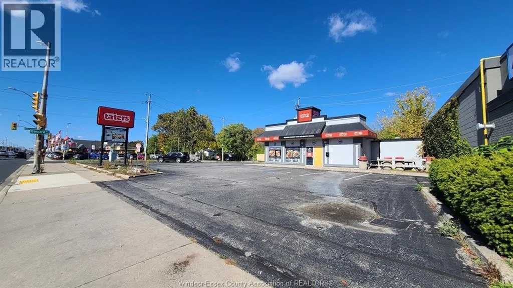 4320 Tecumseh Road East, Windsor, Ontario N8W 1K3