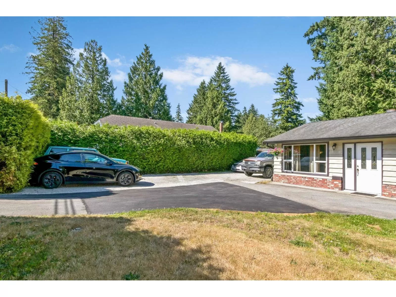 House for rent: 4323 200 Street, Langley, British Columbia V3A 1L2