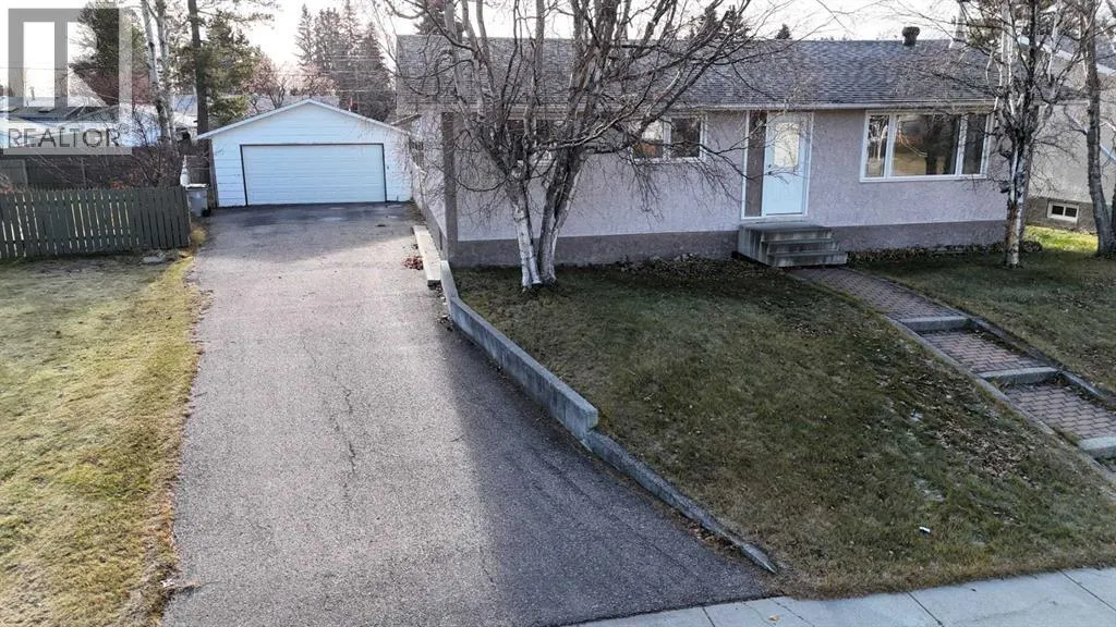 House for rent: 4323 9 Avenue, Edson, Alberta T7E 1B4