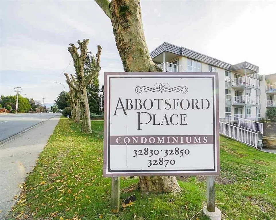 Apartment for rent: 433 32830 George Ferguson Way, Abbotsford, British Columbia V2S 7K1