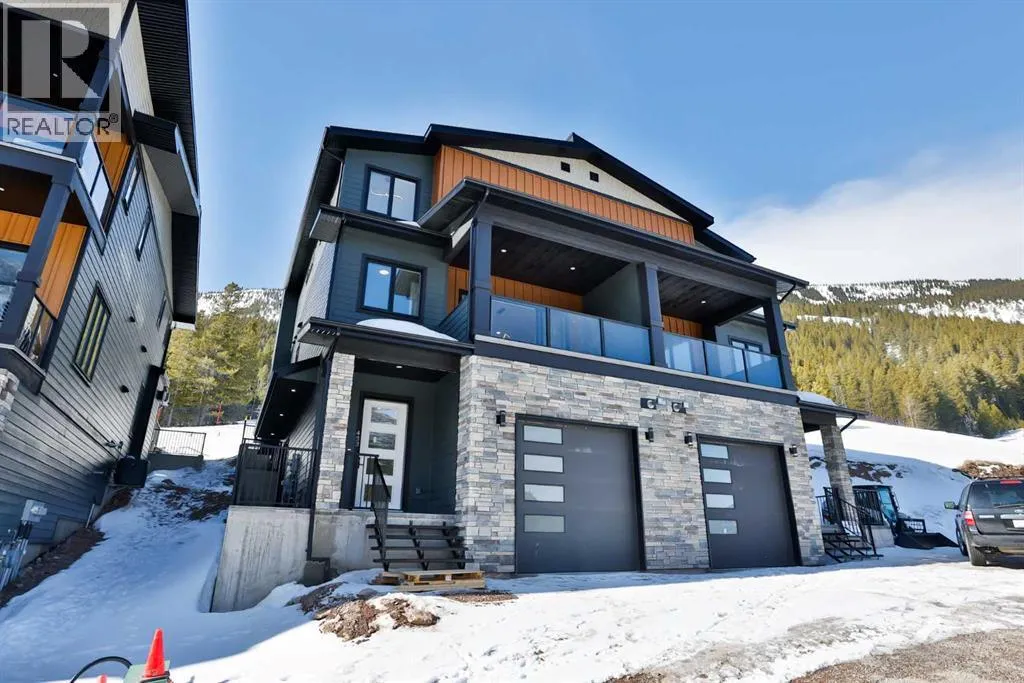 Duplex for rent: 434 Starlight Way, Rural Pincher Creek No. 9, M.D. of, Alberta T0K 1W0