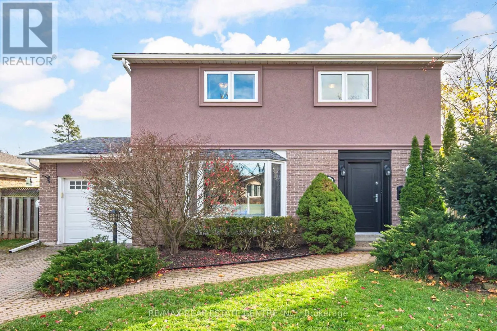 House for rent: 434 Withnell Crescent, Oakville, Ontario L6L 1L9