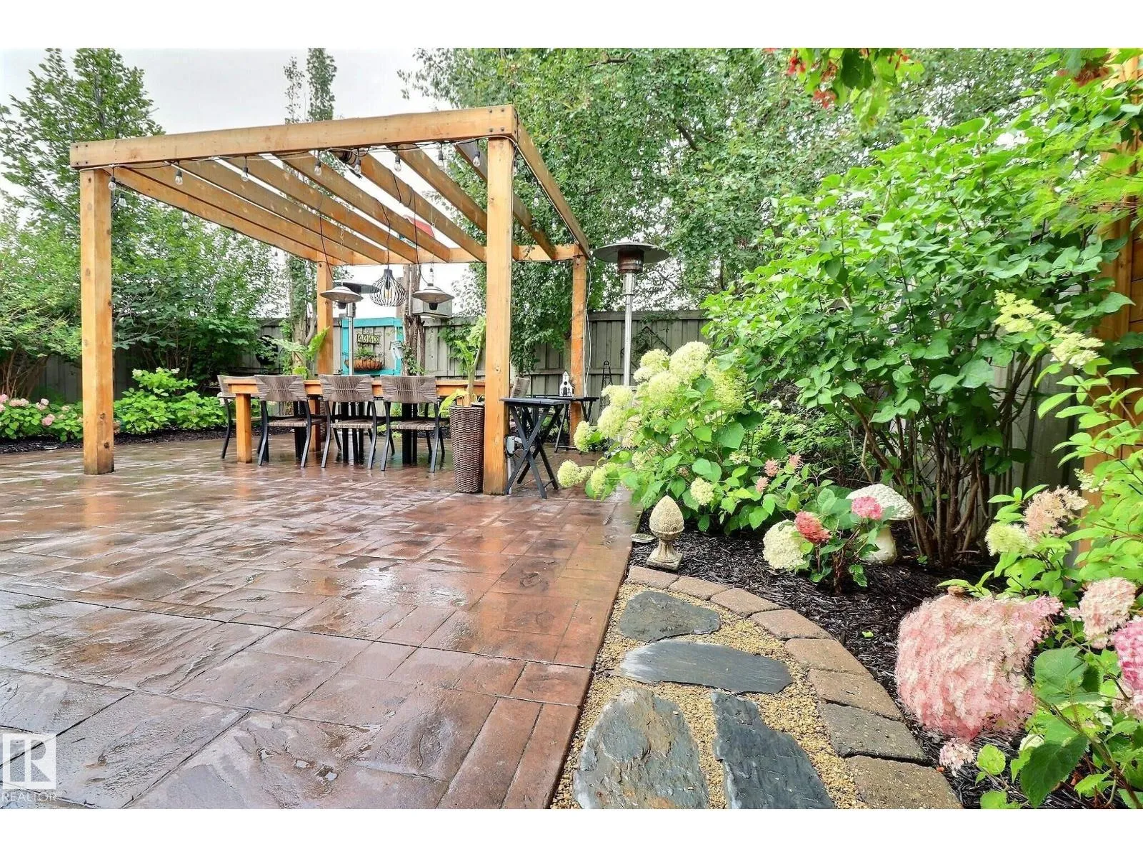 House for rent: 4343 Mcmullen Wy Sw, Edmonton, Alberta T6W 1N5