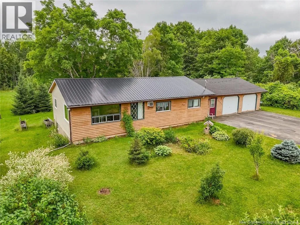 House for rent: 4345 Route 105, Upper Queensbury, New Brunswick E6G 1X8