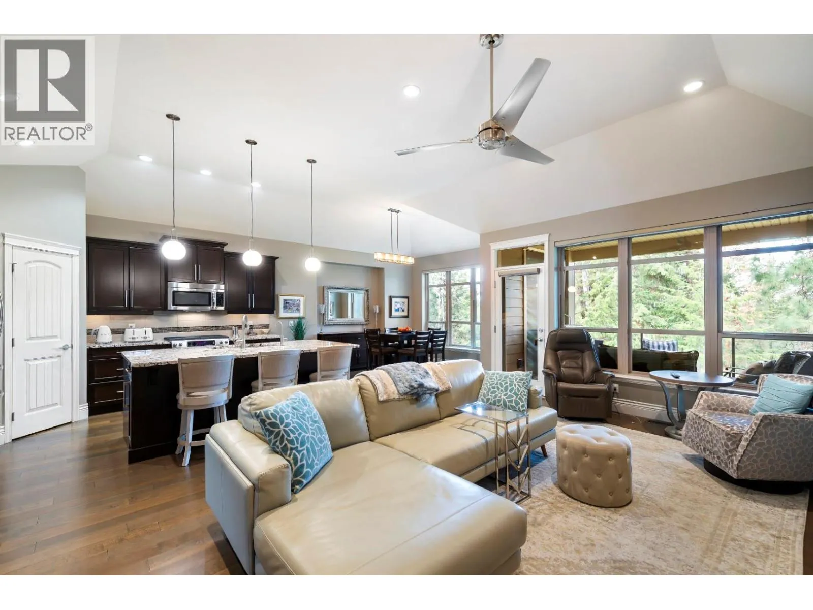 House for rent: 4346 Gallagher's Fairway S, Kelowna, British Columbia V1W 4X4