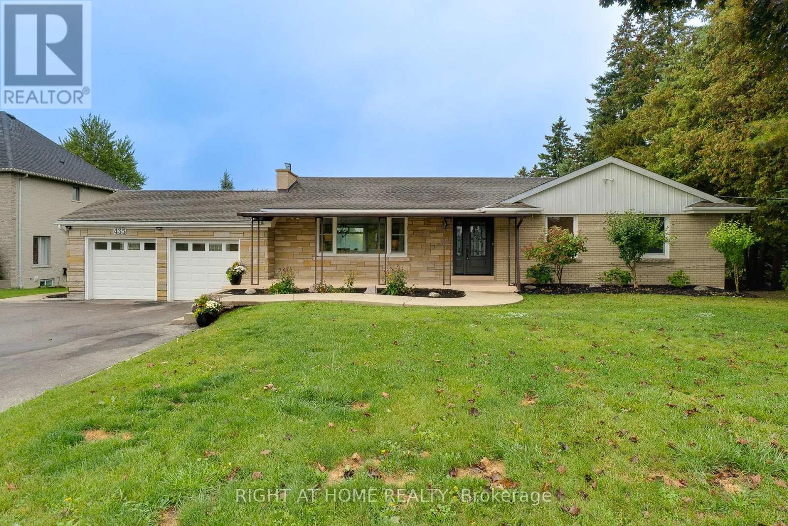 House for rent: 435 Parkside Drive, Hamilton, Ontario L8B 0Y6