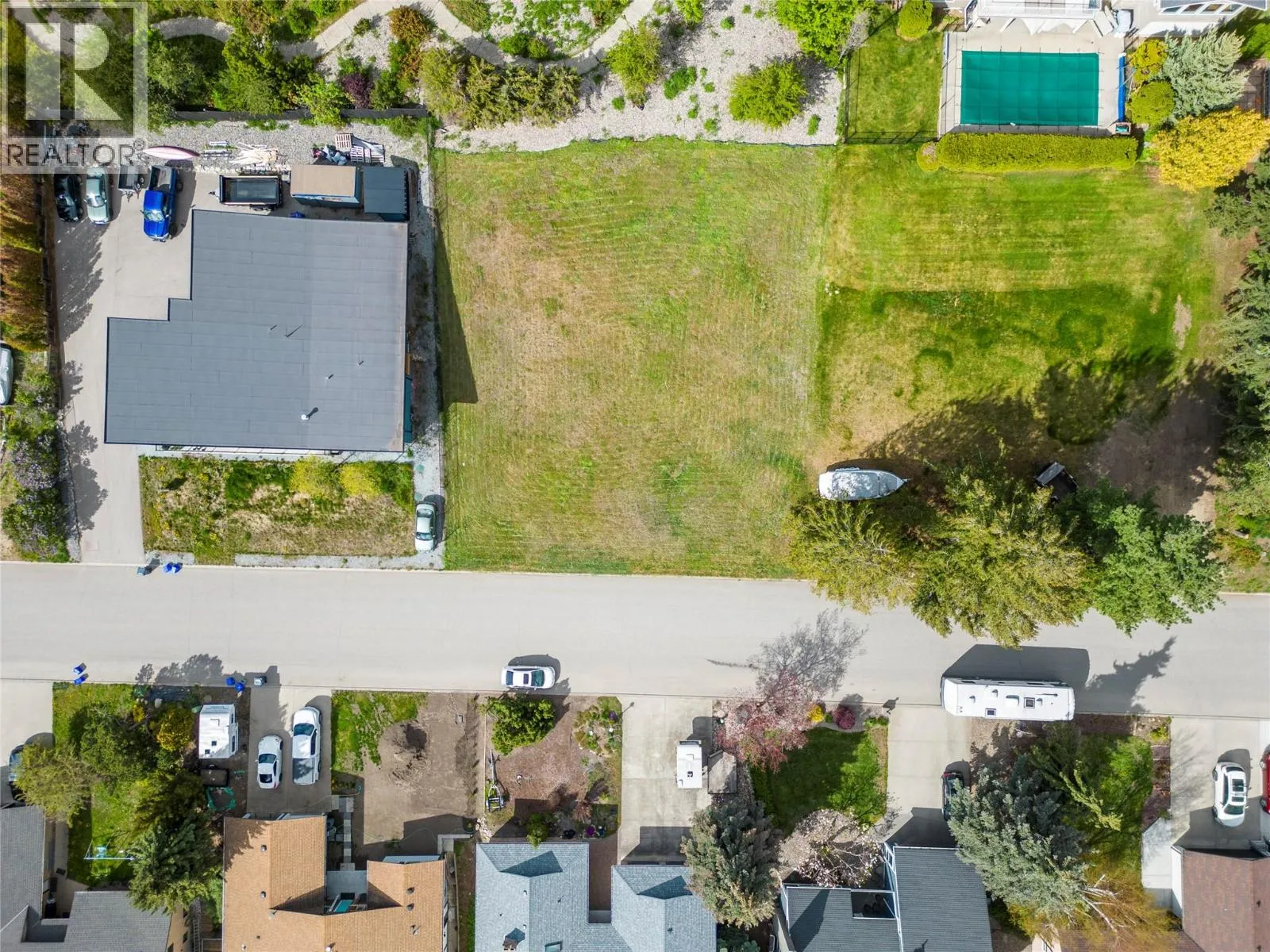 Other for rent: 435 Scenic Drive, Coldstream, British Columbia V1B 2W9