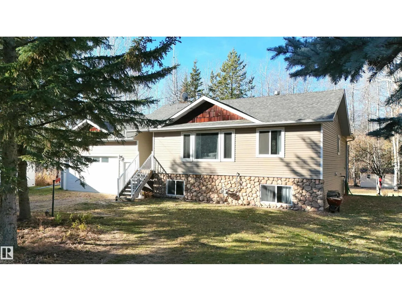 House for rent: 4351 22 St, Rural Wetaskiwin County, Alberta T0C 2C0