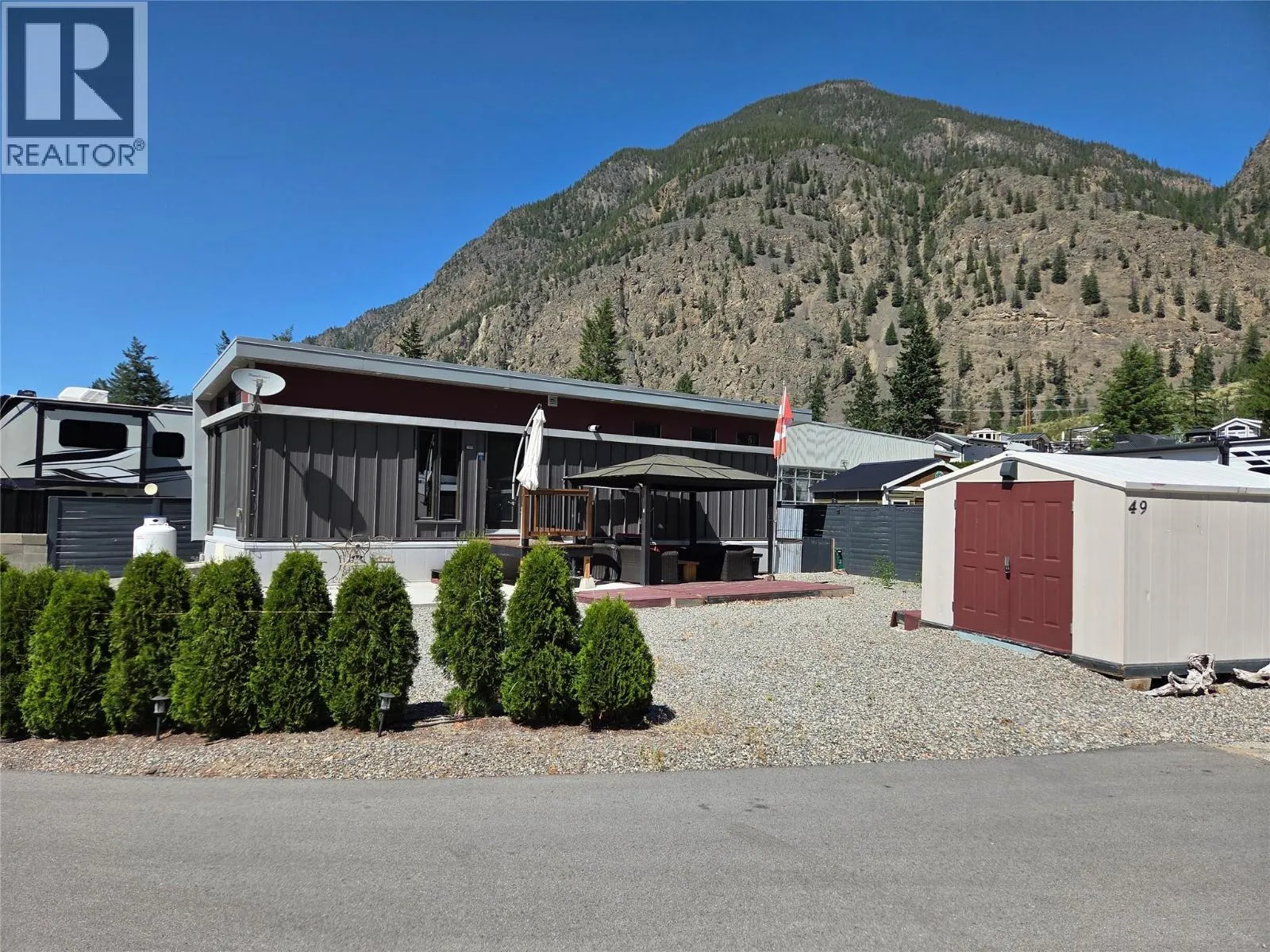 Park Model Mobile Home for rent: 4354 Highway 3 Unit# 49, Keremeos, British Columbia V0X 1N1