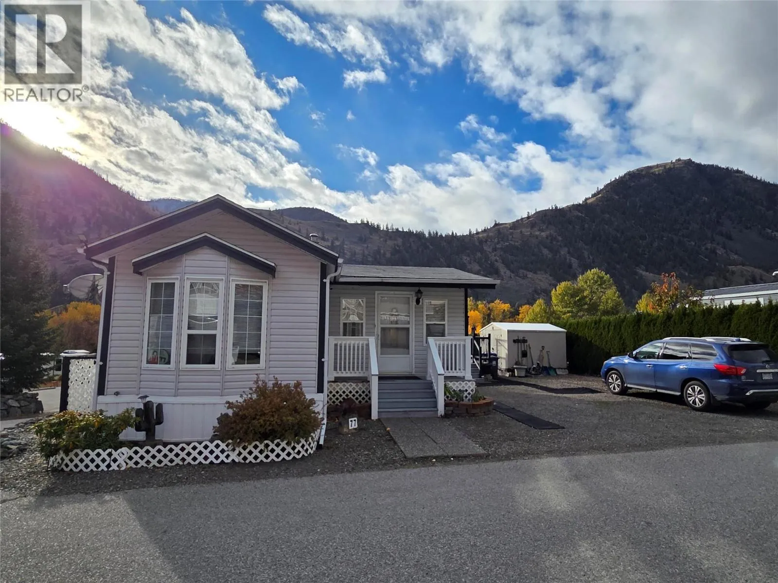 Park Model Mobile Home for rent: 4354 Highway 3 Unit# 77, Keremeos, British Columbia V0X 1N1