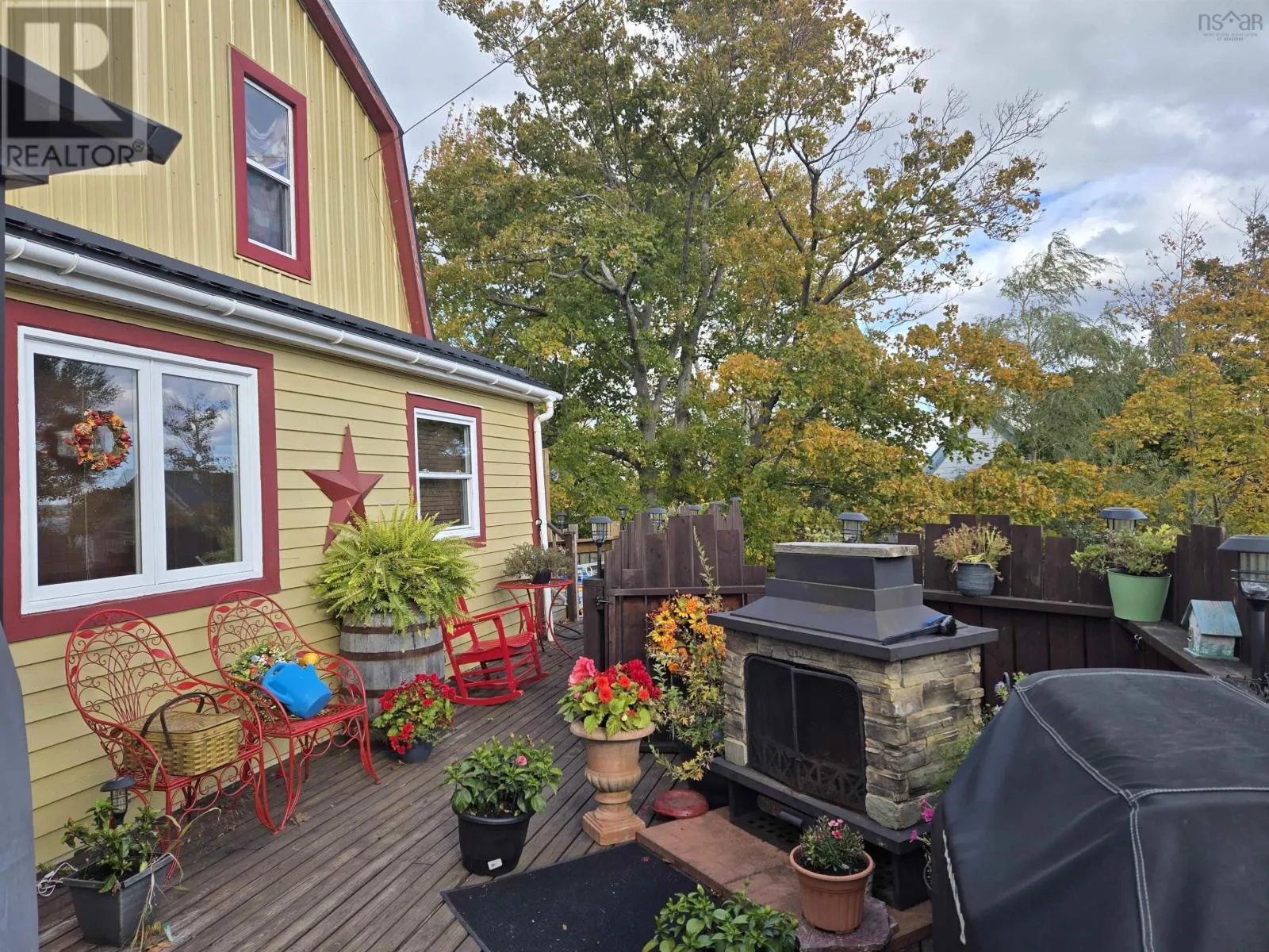 Triplex for rent: 436 Wylde Street, Mulgrave, Nova Scotia B0E 2G0