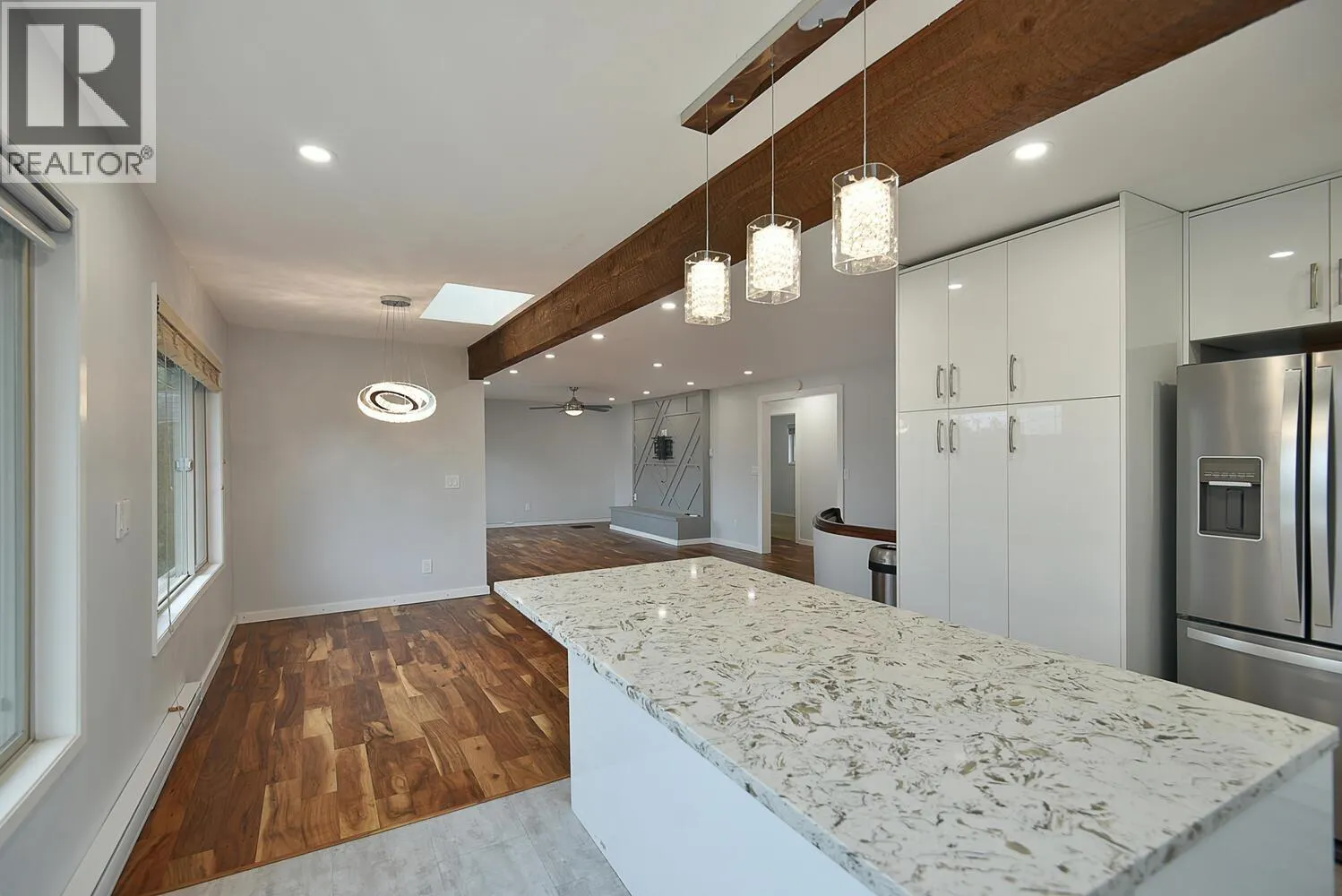 House for rent: 4362 Marble Road, Sechelt, British Columbia V7Z 0B1