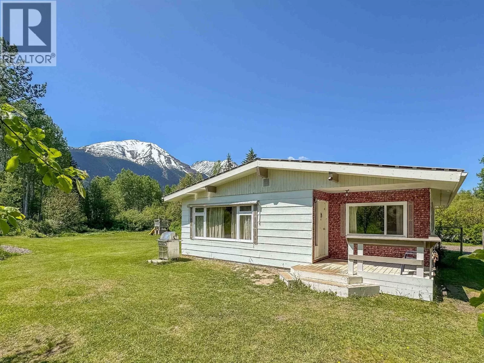 House for rent: 4365 Lake Kathlyn Road, Smithers, British Columbia V0J 2N2