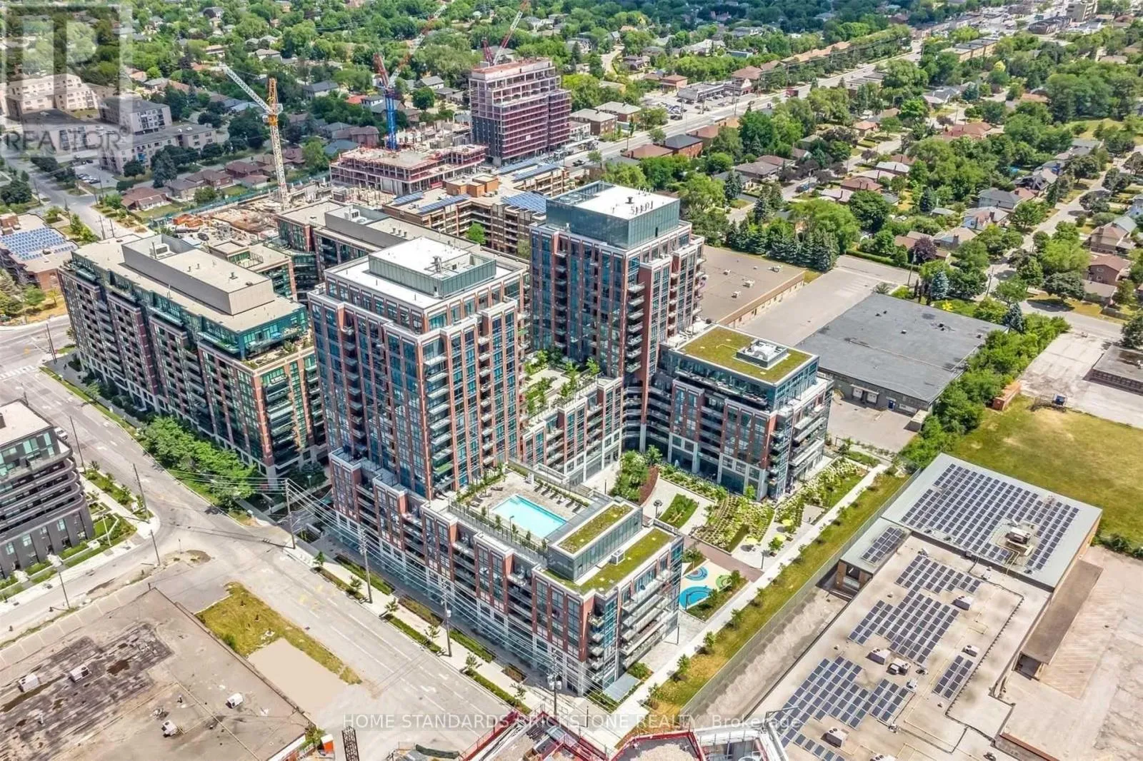 Apartment for rent: 437 - 31 Tippett Road, Toronto, Ontario M3H 0C8