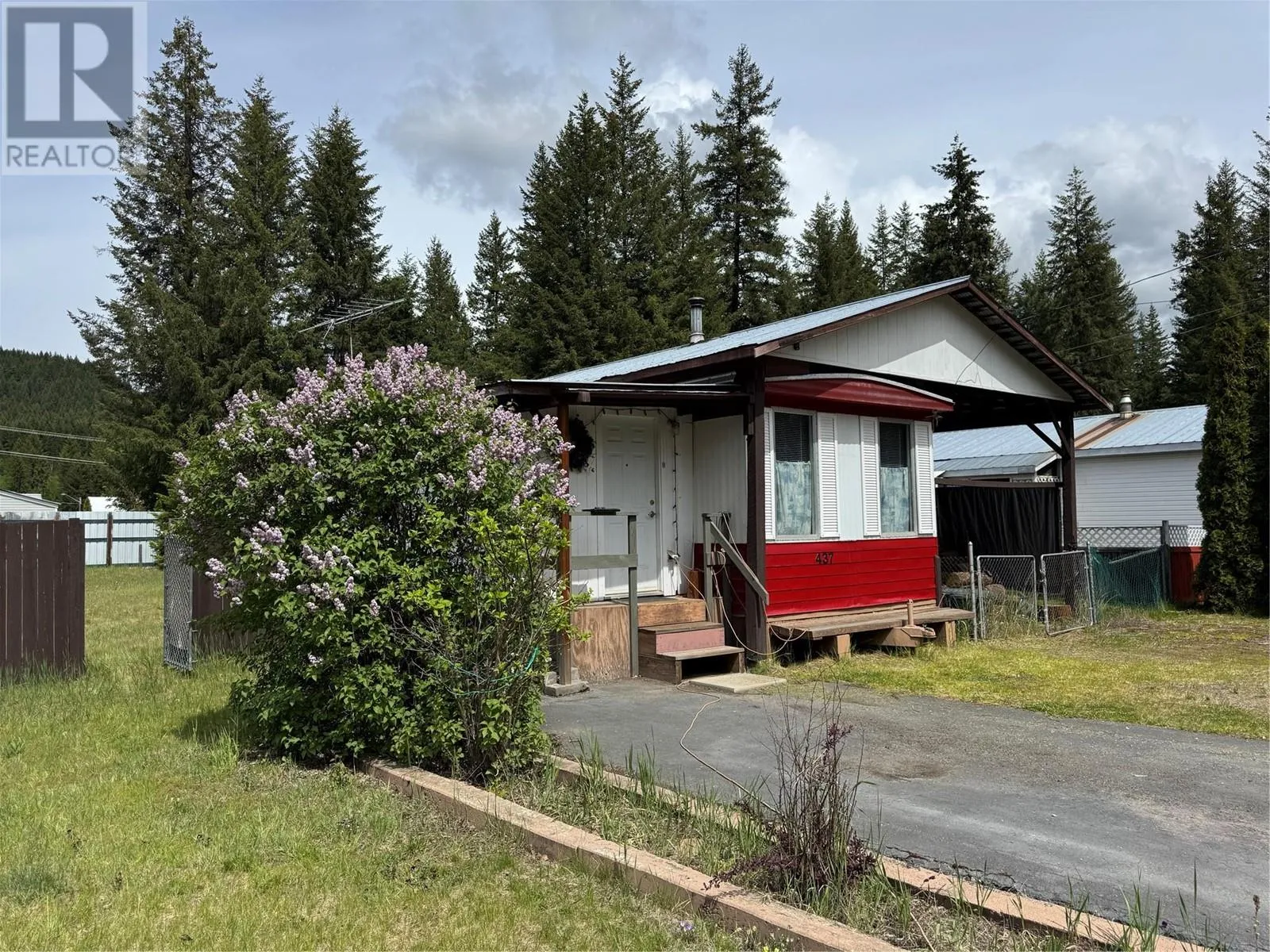 Manufactured Home for rent: 437 Wildwood Road, Clearwater, British Columbia V0E 1N1